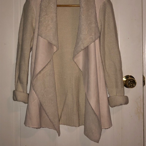 Beige fuzzy neck cardigan - Picture 2 of 2